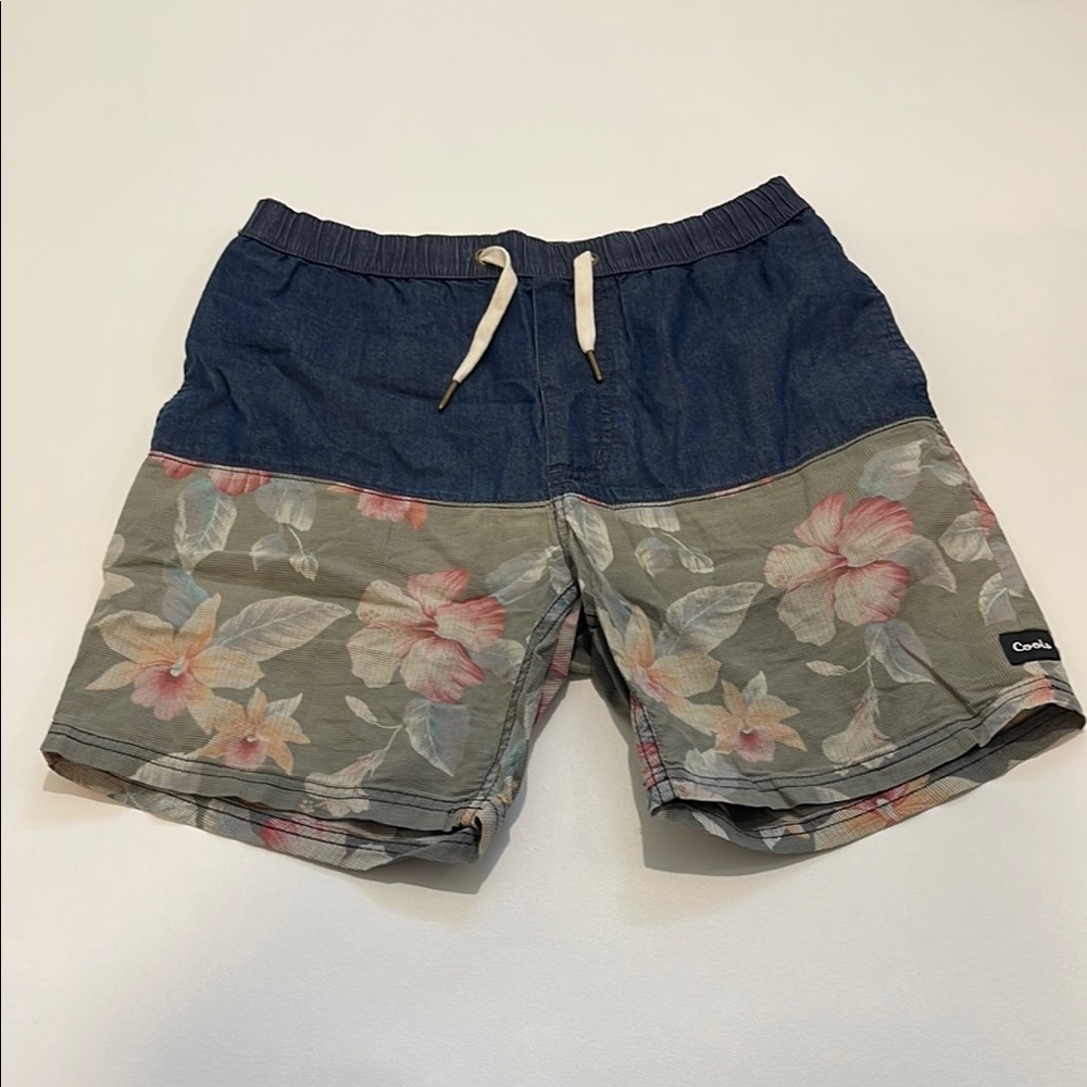 Barney Cools Urban Outfitters Casual Men's Floral Swim Shorts - Blue and Gray